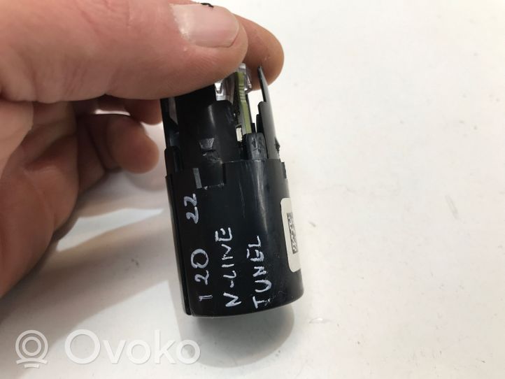 Hyundai i20 (BC3 BI3) Connecteur/prise USB 96125Q0500