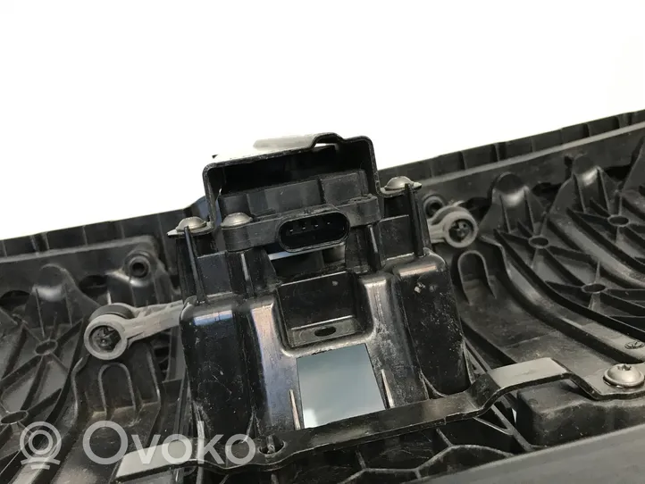 BMW 4 G22 G23 G24 G26 Atrapa chłodnicy / Grill 5A1E91402