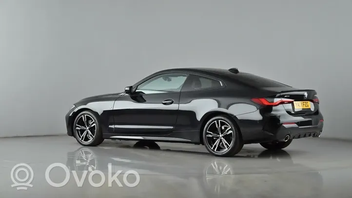 BMW 4 G22 G23 G24 G26 Kojų erdvės šonine apdaila 7491189