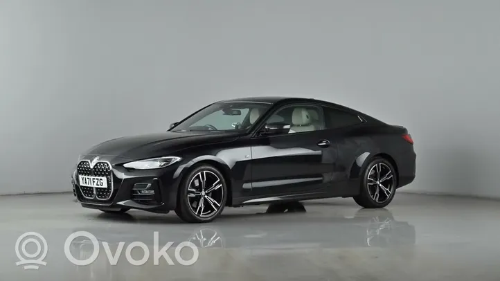 BMW 4 G22 G23 G24 G26 Zwrotnica / Piasta koła tylnego 6879526