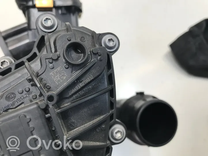 BMW 4 G22 G23 G24 G26 Termostat / Obudowa termostatu 8642559