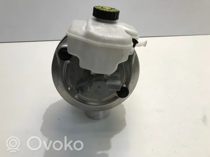 BMW 4 G22 G23 G24 G26 Główny cylinder hamulca 6879422