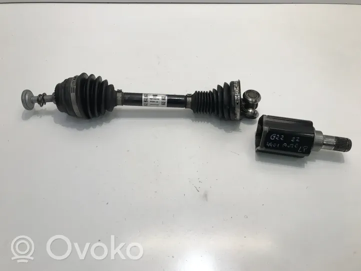 BMW 4 G22 G23 G24 G26 Półoś przednia 8682367