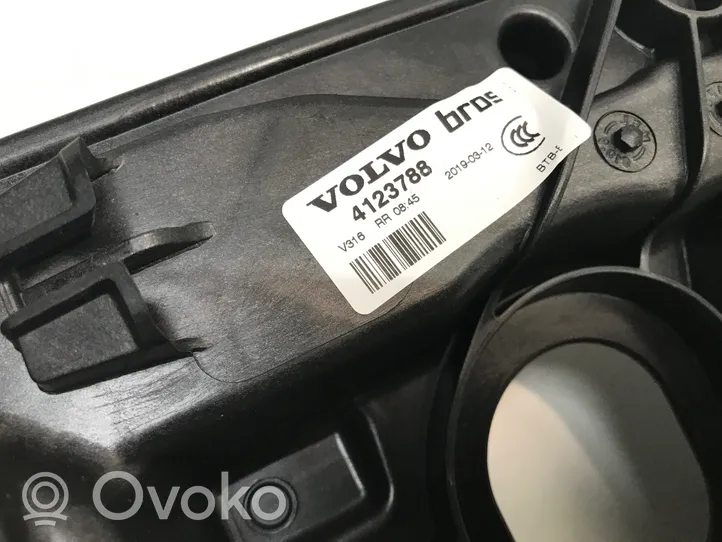 Volvo XC40 Alzacristalli manuale della portiera posteriore 30747105