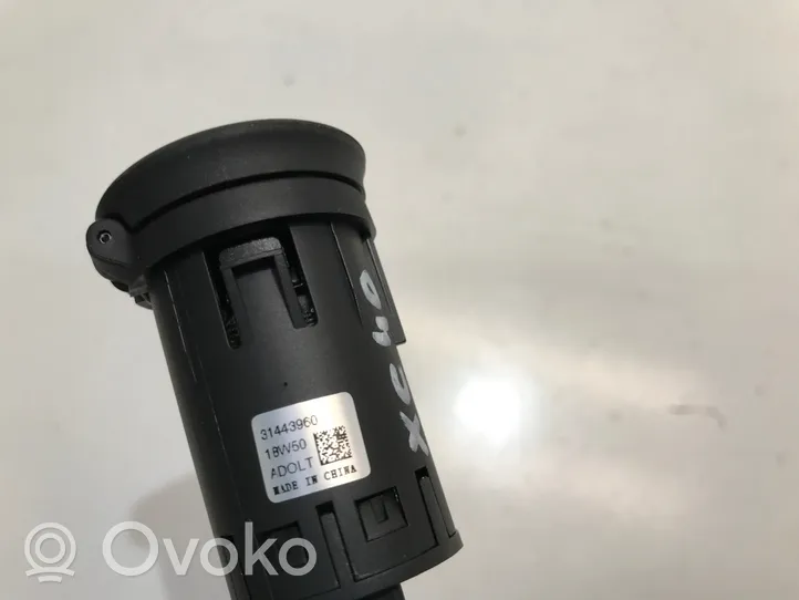 Volvo XC40 Connettore plug in USB 31443960
