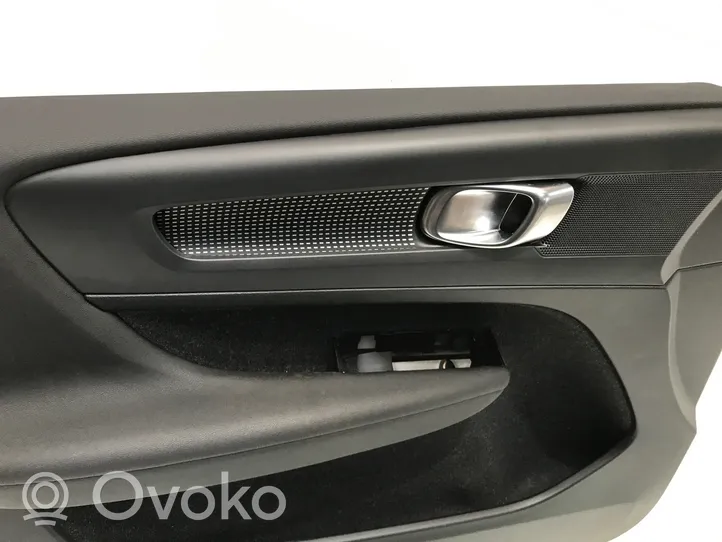 Volvo XC40 Rivestimento del pannello della portiera anteriore 32274181