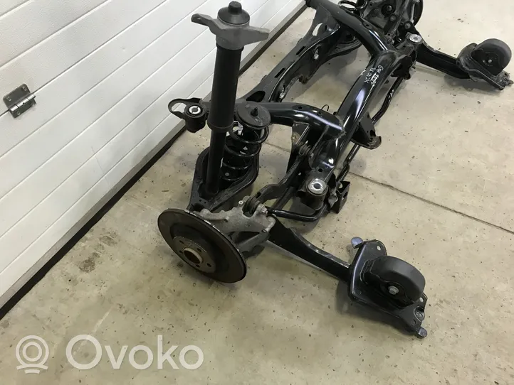 Volvo XC40 Set del kit di montaggio della sospensione posteriore 32246801