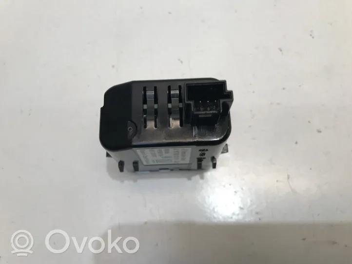 Mercedes-Benz GLE W167 Connecteur/prise USB A1678205201