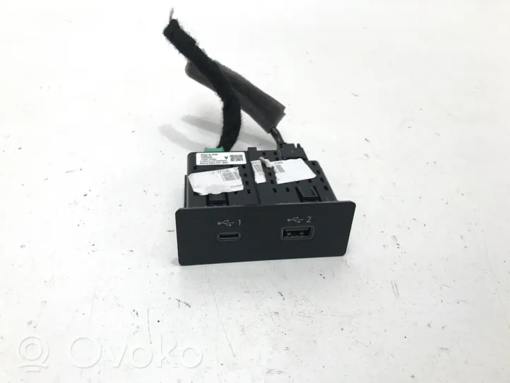 Nissan Qashqai J12 Gniazdo / Złącze USB 284H36RA1A