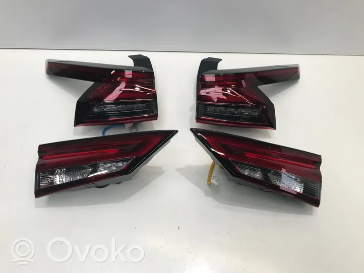 Nissan Qashqai J12 Lampy tylne / Komplet 