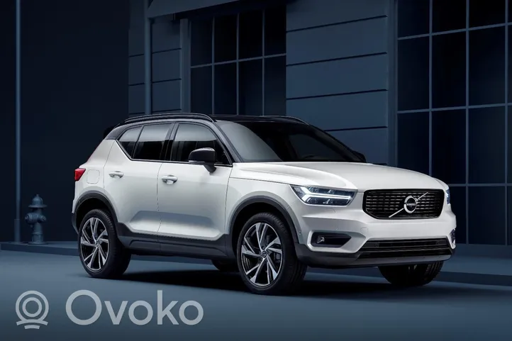 Volvo XC40 Ohjauspyörä 32366941