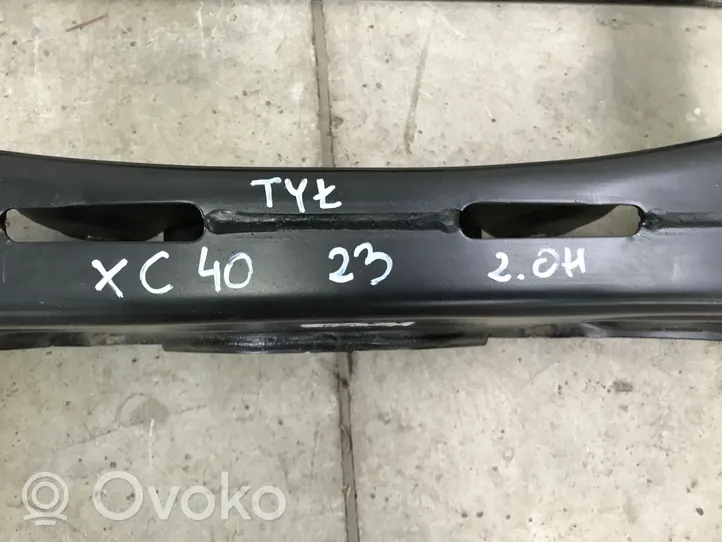 Volvo XC40 Taka-apurunko 32246360