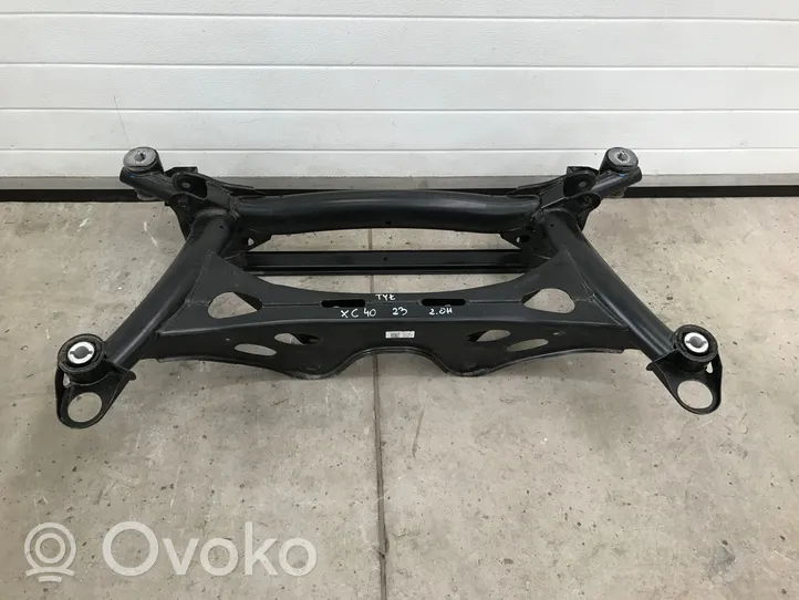 Volvo XC40 Sottotelaio posteriore 32246360