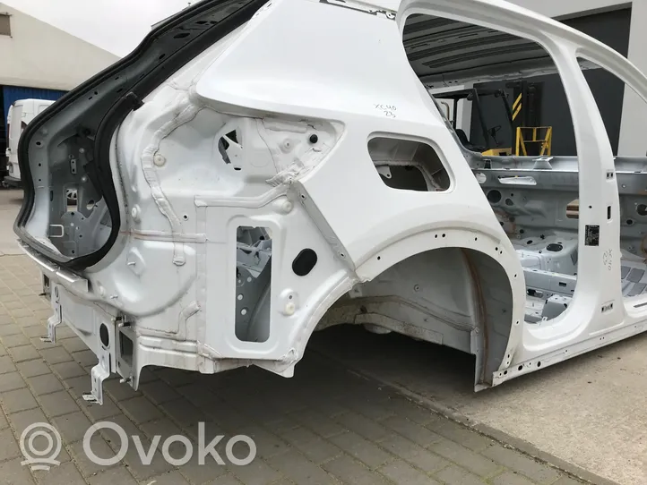 Volvo XC40 Takakulmapaneeli 