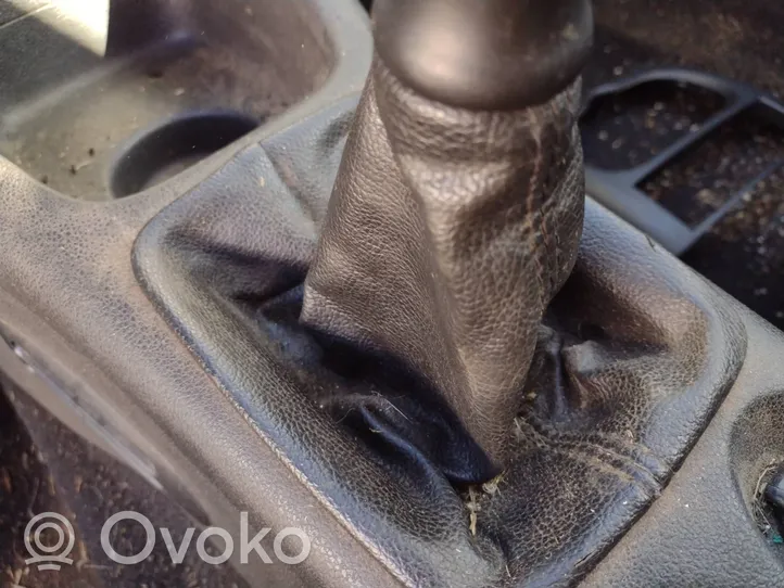 Peugeot 206+ Käsijarrun vivun suoja (nahka/tekstiili) 