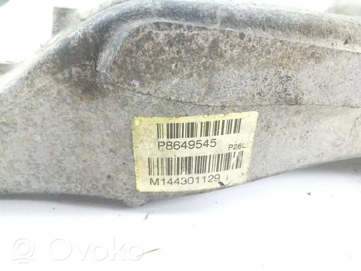 Volvo XC70 Triangle bras de suspension inférieur avant P8649545