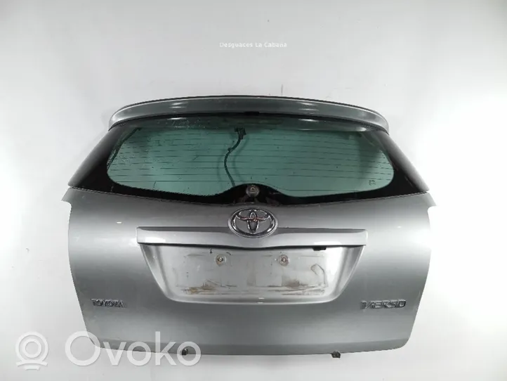 Toyota Verso Tylna klapa bagażnika 670050F030
