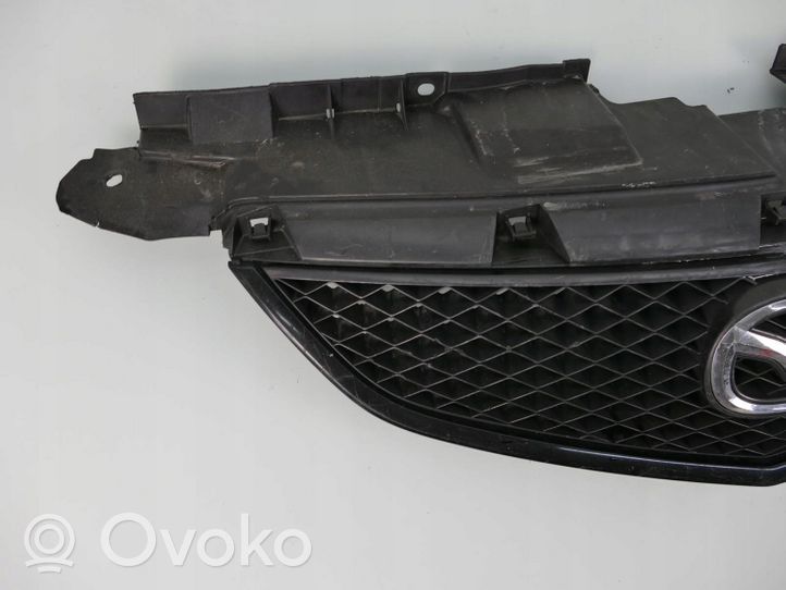 Mazda MPV II LW Grille de calandre avant 