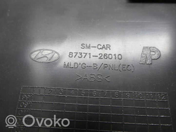 Hyundai Santa Fe Takaluukun koristelista 8737126010