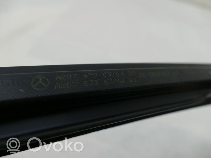 Mercedes-Benz E C207 W207 Altra parte esteriore A2076700304