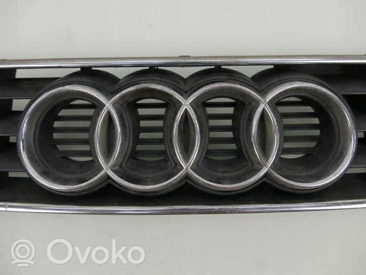 Audi A3 S3 8L Etusäleikkö 8L0807683