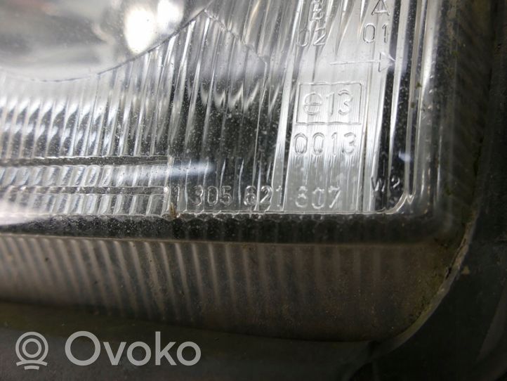 Audi A8 S8 D2 4D Lampa przednia 