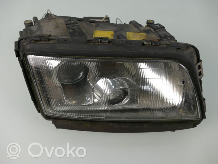 Audi A8 S8 D2 4D Lampa przednia 1305235231