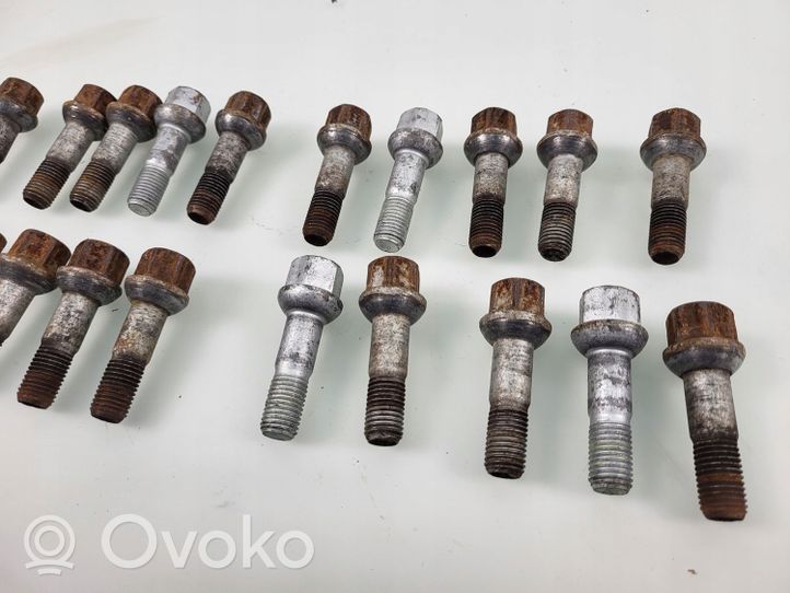 Mercedes-Benz SLK R171 Nuts/bolts 