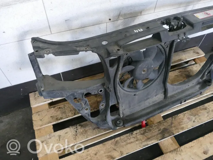 Audi A4 S4 B5 8D Soporte de montaje del radiador 8D0805594A