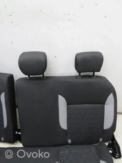 Dacia Sandero Base del sedile anteriore del passeggero 