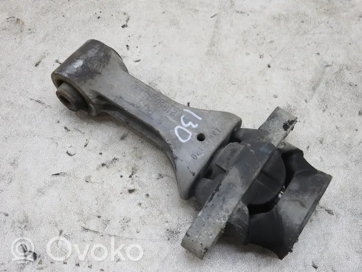 Hyundai i30 Supporto di montaggio scatola del cambio 21590-A5100