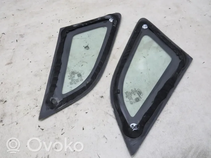 Ford Ecosport Rear side window/glass 