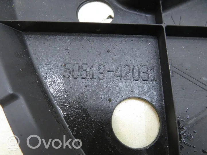 Toyota RAV 4 (XA40) Osłona boczna podwozia 50819-42031