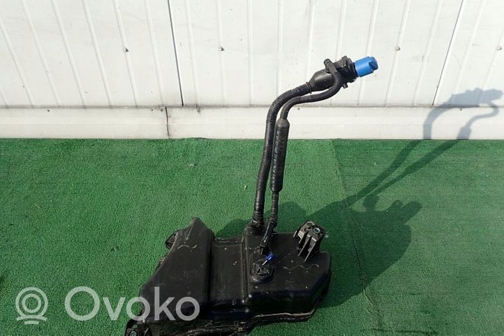 Volkswagen Touran II Serbatoio vaschetta liquido AdBlue 5QA131877B