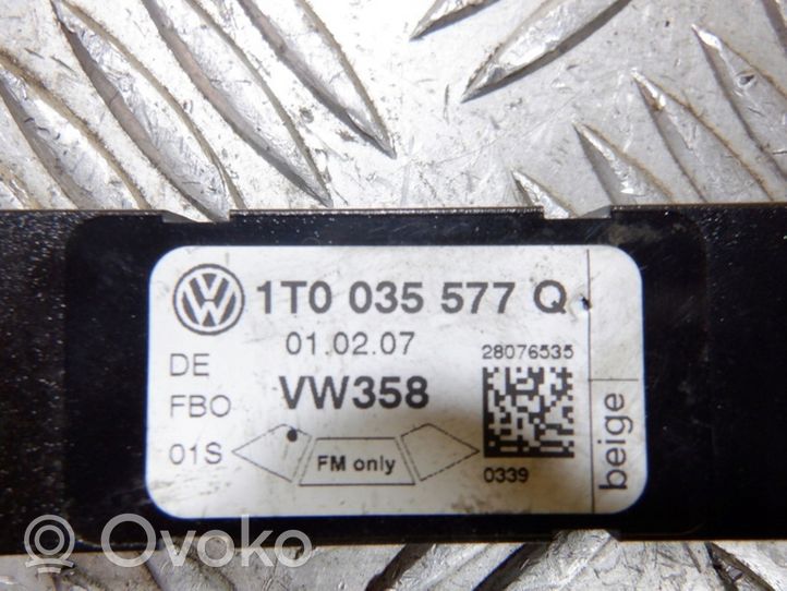 Volkswagen Touran I Pystyantennivahvistin 1T0035577Q