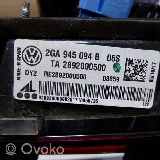 Volkswagen T-Roc Lampy tylnej klapy bagażnika 2GA945094B