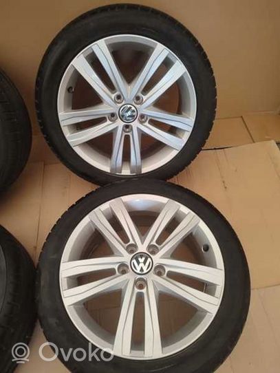 Volkswagen Jetta VI R17 alloy rim 