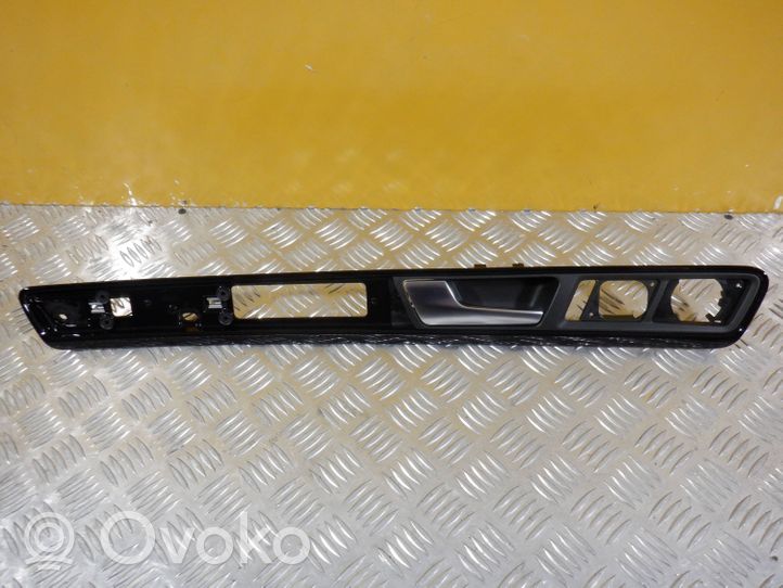 Volkswagen Touareg II Maniglia interna per portiera anteriore 7P6867409A