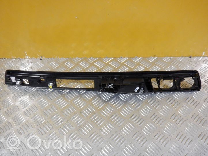 Volkswagen Touareg II Maniglia interna per portiera anteriore 7P6867409A