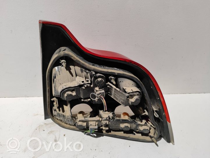 Volvo S60 Luci posteriori 8664079