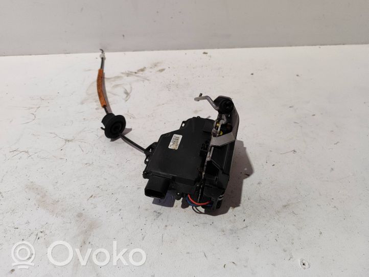 Audi A4 S4 B6 8E 8H Etuoven lukko 8E0839015C