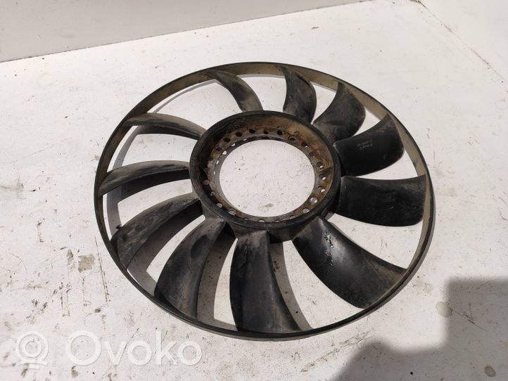 Audi A4 S4 B5 8D Hélice moteur ventilateur 058121301B