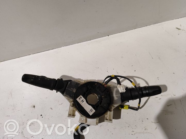 25540 Nissan XTrail T30 Wiper turn signal indicator stalk/switch, 30.
