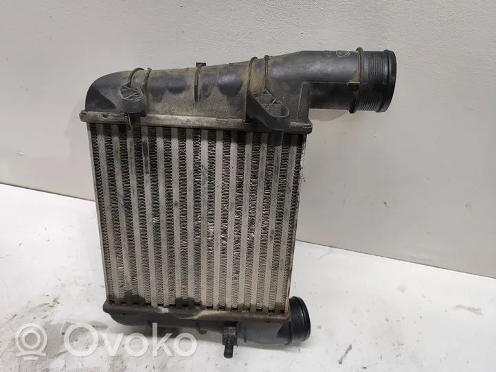 Audi A4 S4 B6 8E 8H Chłodnica powietrza doładowującego / Intercooler 8E0145805S