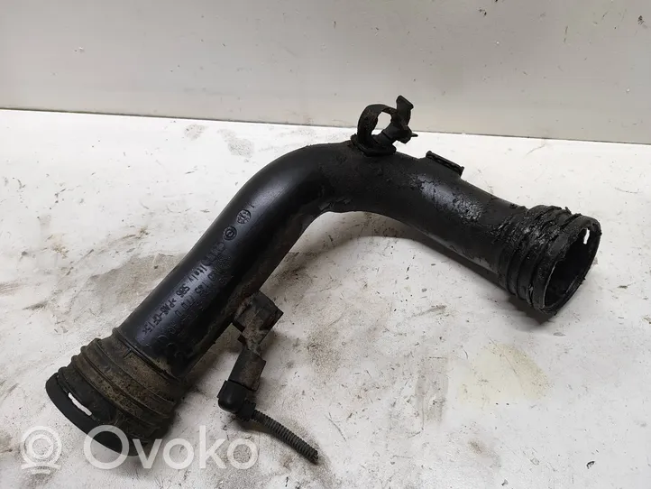 Volkswagen PASSAT B6 Tube d'admission de tuyau de refroidisseur intermédiaire 1K0145770D