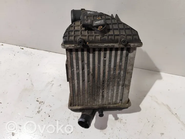 Audi A4 S4 B6 8E 8H Chłodnica powietrza doładowującego / Intercooler 8E0145805P