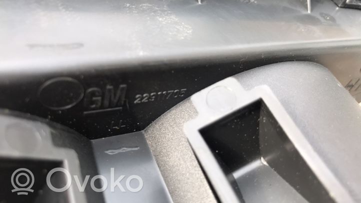 Opel Insignia A Uchwyt na kubek deski rozdzielczej 22911705