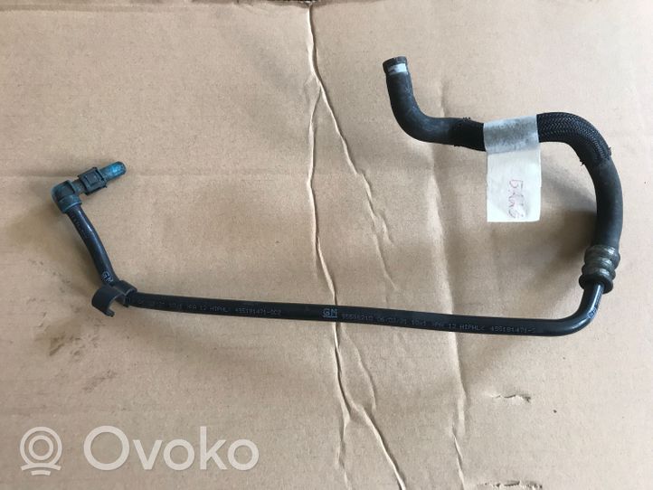 Opel Zafira B Tuyau d'alimentation conduite de carburant 55556210