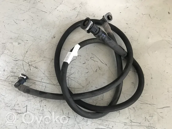 Opel Zafira B Headlight washer hose/pipe 13145536