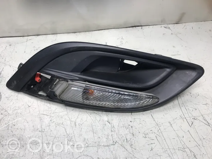 Opel Astra J Indicatore di direzione anteriore 13367142